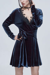 Black/Red Gothic Lace V Neck Bow-Knot Frenulum Velvet Long Sleeve Women's Dress - Black - 1