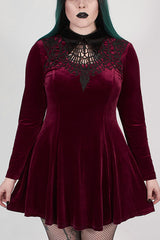 Red Velvet Front Chest Hollow-Out Decals Back Lace-Up Long Sleeve Plus Size Women's Gothic Dress - Red - 1