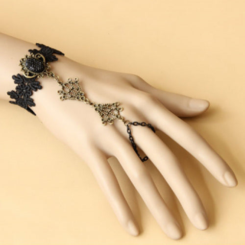 Black Romantic Retro Lace Gothic Lolita Bracelet - Product - 3