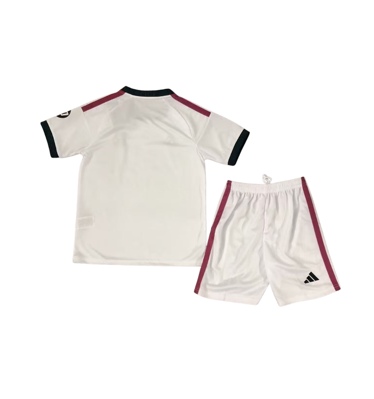 Real Madrid 2026/2027 Home Set (Adults and Kids) - view 2
