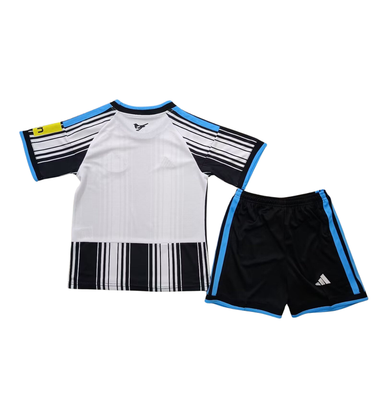 Newcastle United 2026/2027 Home Set (Adults and Kids) - view 2