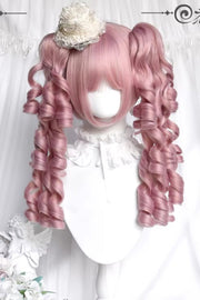 Parrucca rosa multistrato con ricciolo romano Sweet Lolita vista frontale