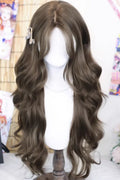 Haselnuss-Asche-Vorhang-Pony, flauschige, weiche Locken, Sweet-Lolita, lange Perücke, Vorderansicht
