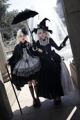 Black Witch Long Sleeves Ruffle Bowknot Stitching Lace Gothic Lolita Long Dress - Product - 7