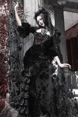 Black [Castle of Dark Romance] Square Collar Short Sleeves Multi-Layered Ruffled Embroidered Open-Front Lace Gothic Lolita Mermaid Dress - Product - 8