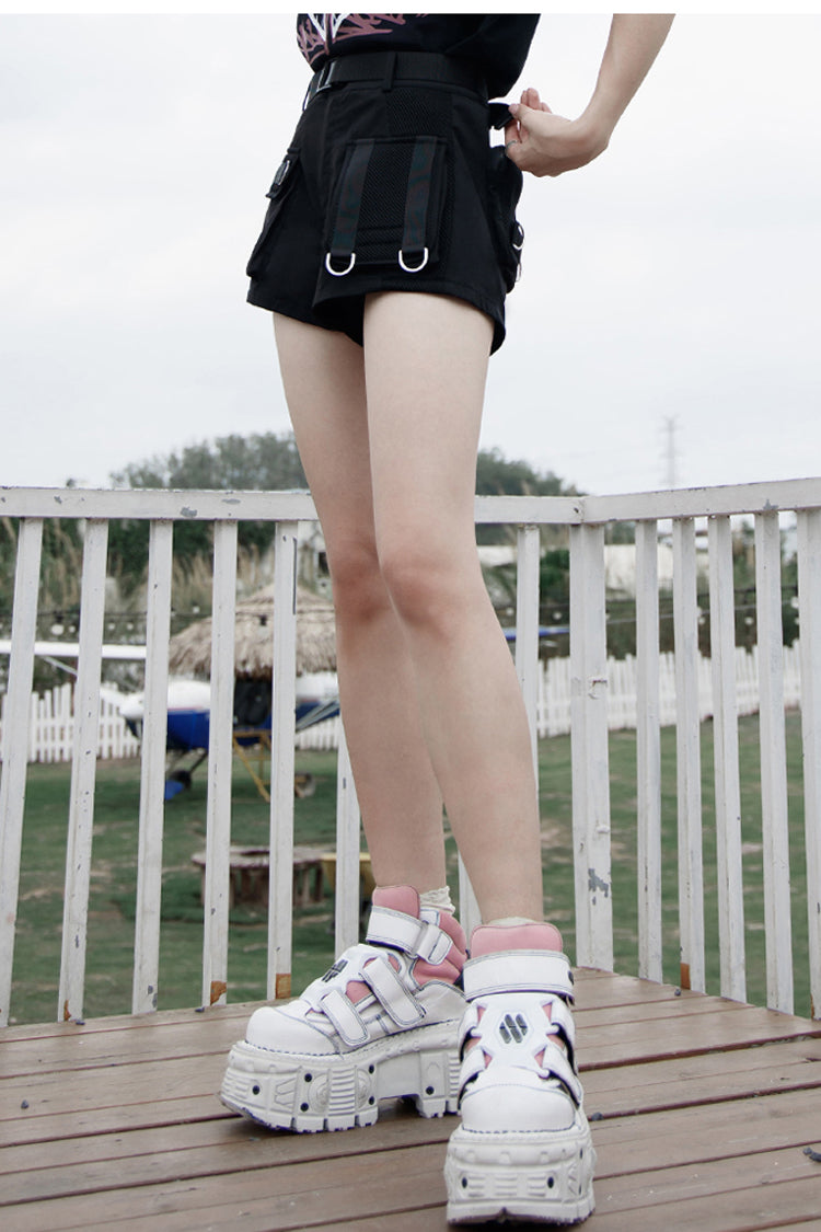 Black Clasp Belt Multi-Level Pocket Pit Ribbon Decoration High Waist Women's Punk Shorts - Product - 2
