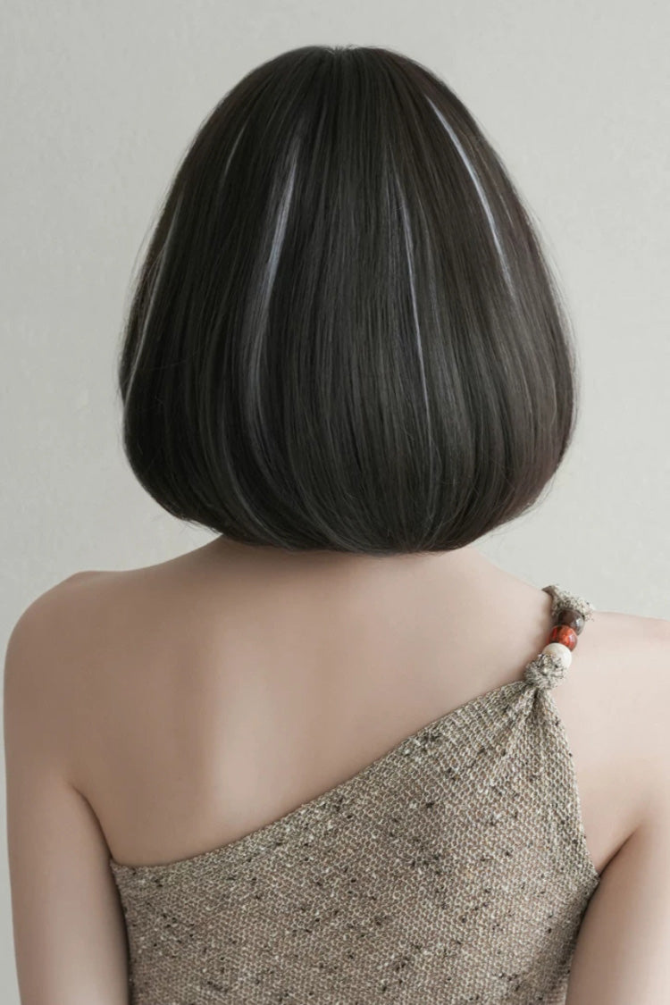 Face-Framing Highlights Layered Short Bob Sweet Lolita Wig 2 Colors - Product - 3