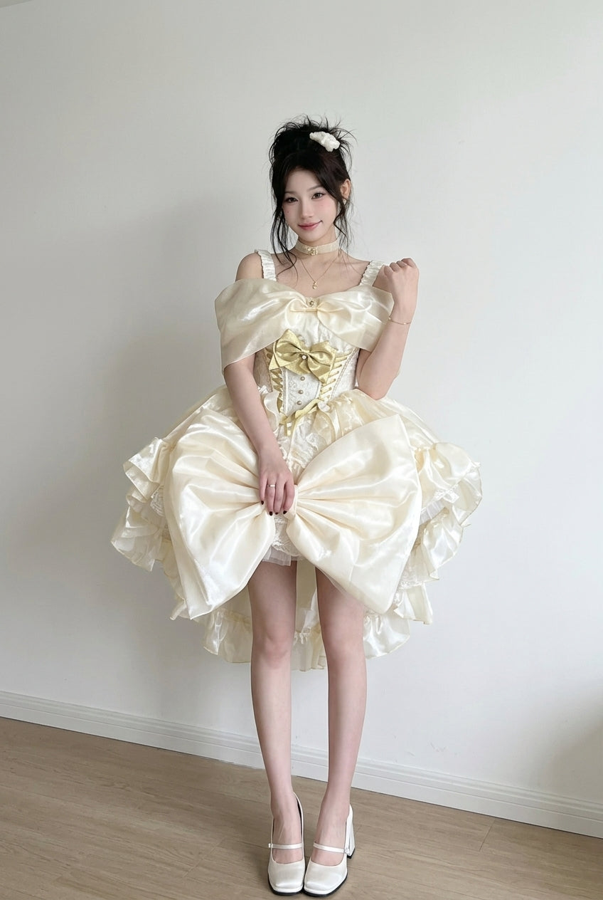Corsetto beige champagne a strati alto-basso con volant e fiocco grande Dolce principessa (set) vista frontale