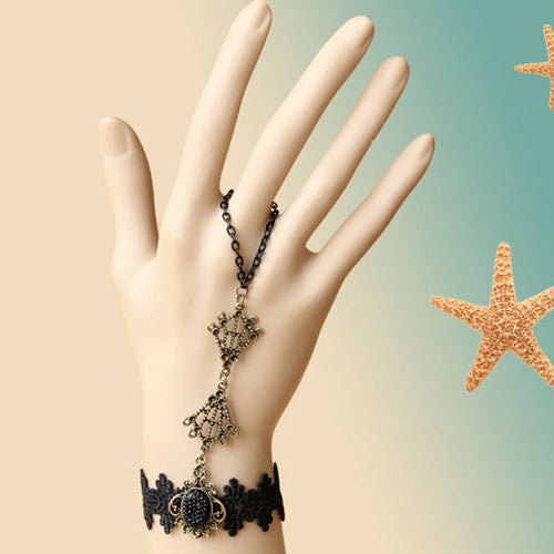 Black Romantic Retro Lace Gothic Lolita Bracelet - Product - 2