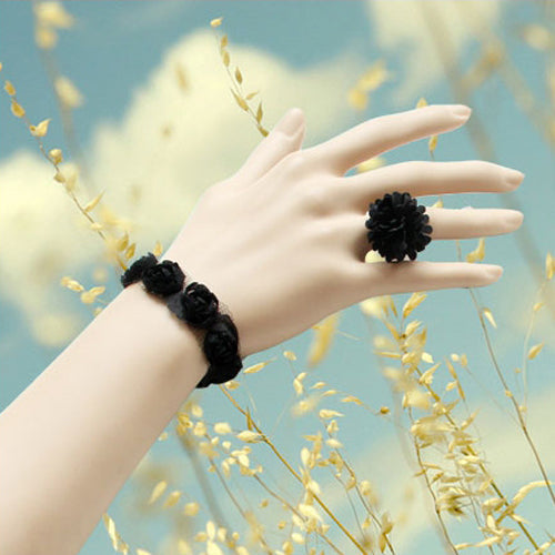 Black Retro Fashion Simple Lace Flower Female Ring Bracelet - Product - 2