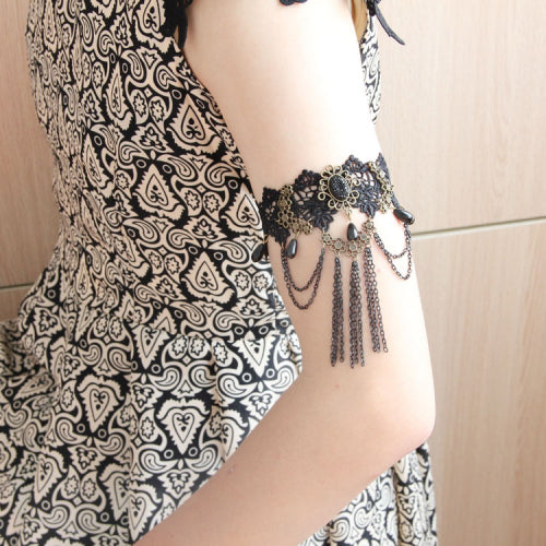 Black Retro Vampire Tassel Pearl Gothic Lolita Bracelet Lace Female Chain Armband - Product - 2