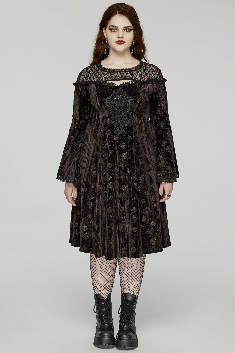 Chic Velvet Dress with Lace and Trumpet Sleeves - image 11