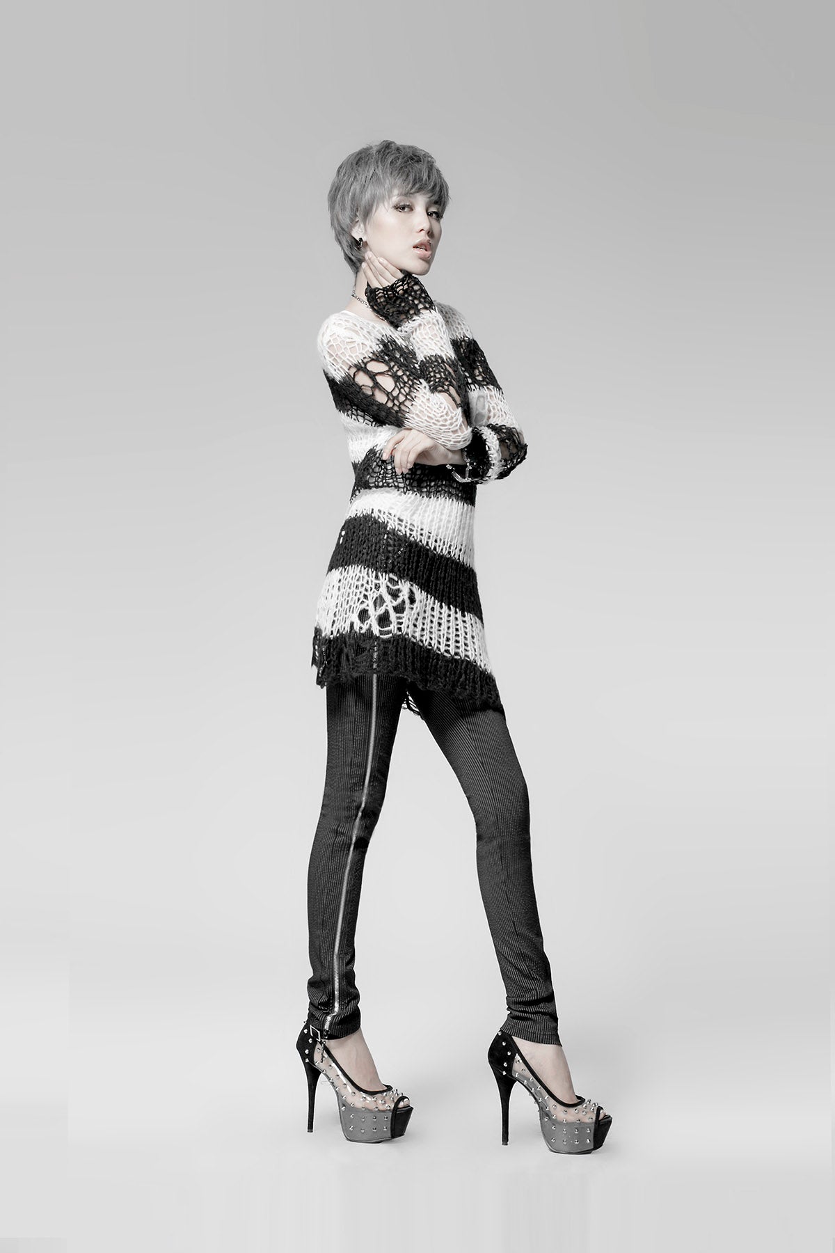 Round Collar Long Sleeves Print Ripped Women's Steampunk Sweater 3 Colors - Product - 3