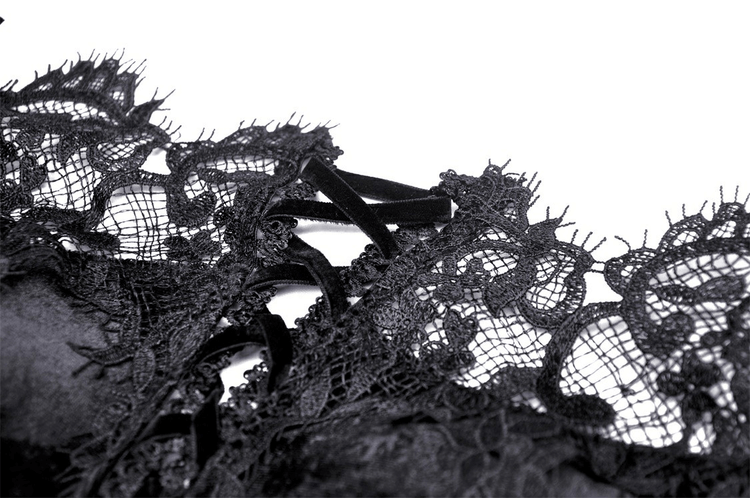 Elegant Black Lace Victorian Gown for Evening Events - image 11