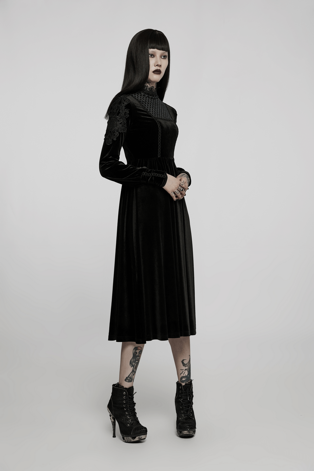 Elegant Lace-Collar Velvet Gothic Dress With Zipper in the Back - image 12