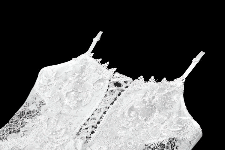 Elegant White Lace Gothic Dress with Spaghetti Straps - image 6