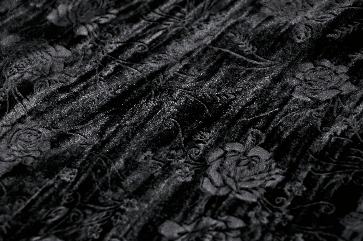 Elegant Women's Lace Off-Shoulder Victorian Long Dress - image 9