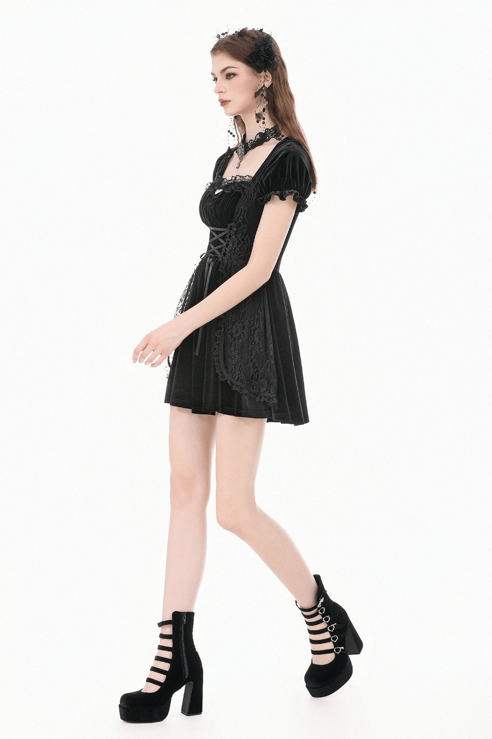 Gothicのビロードは女性のためのパフの袖の小型服をひもで締めます 商品画像