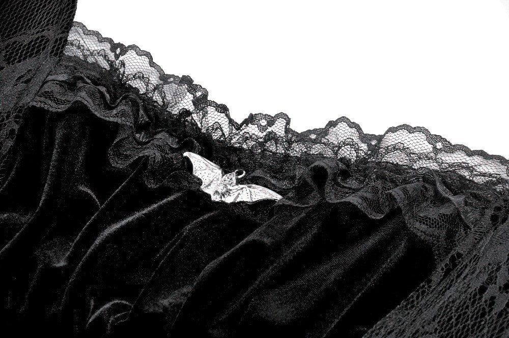 Gothicのビロードは女性のためのパフの袖の小型服をひもで締めます 商品画像