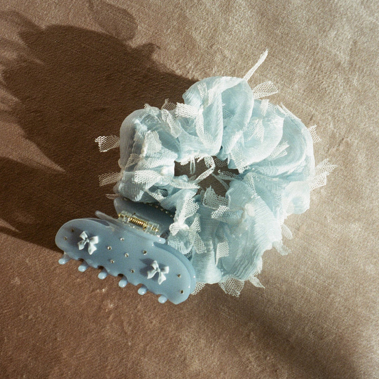Sweetheart Clip in Blue Ribbon styling image