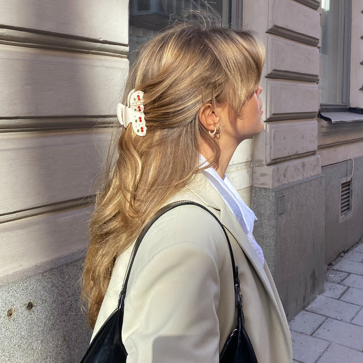 Model wearing Sweetheart Clip in Cherry Pie