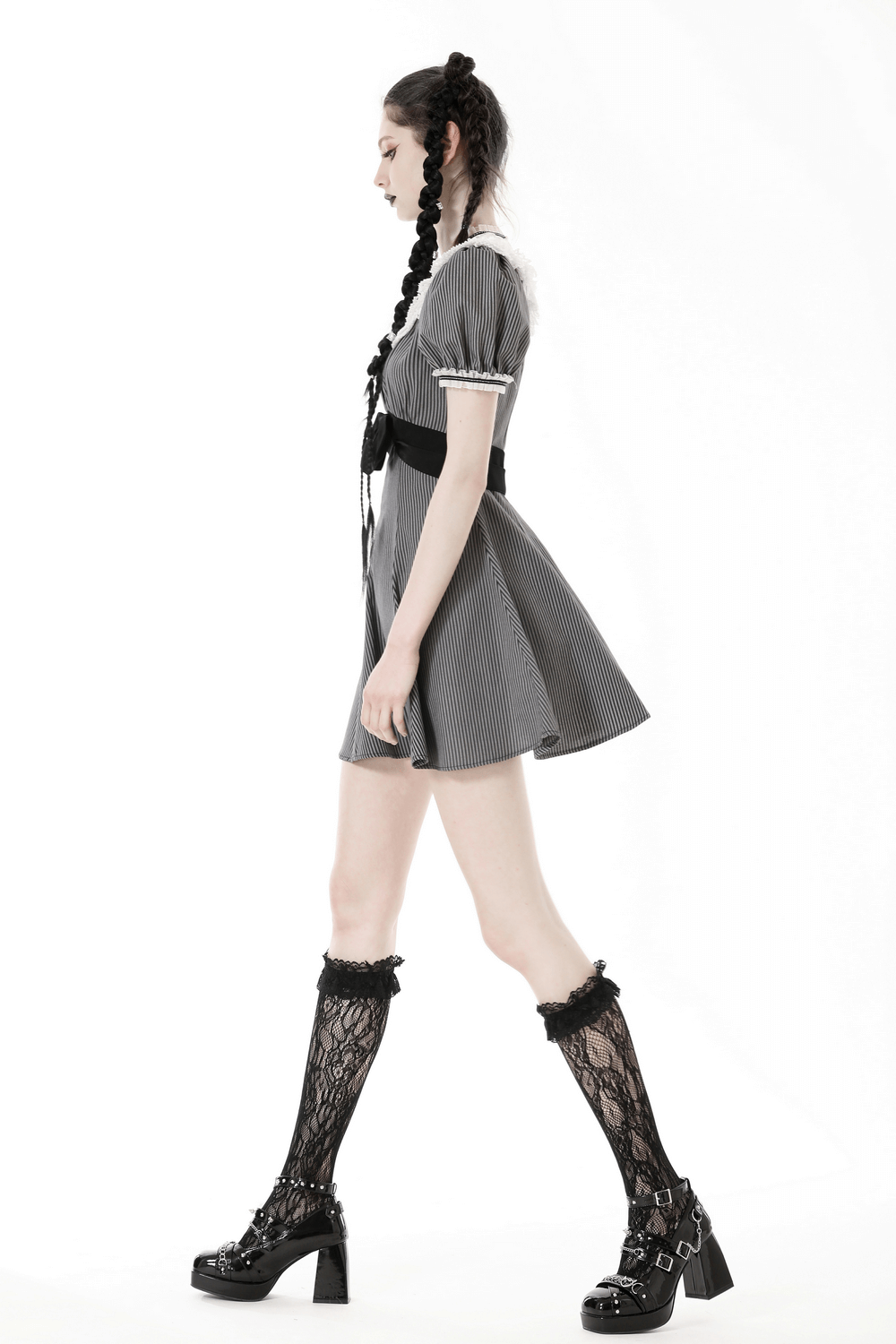 Vintage Striped Dress with Lace and Bow Detail - image 14